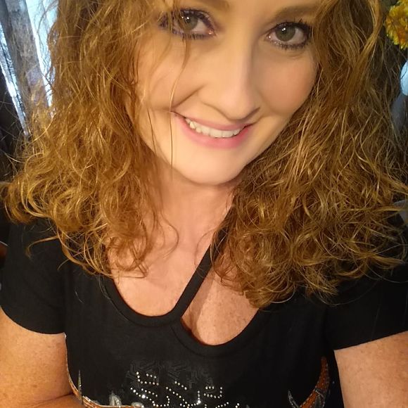 Meet your Posher, Shellie - Picture 1 of 1